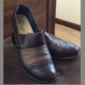 Naot Miro Brown Slip on Size 41, EUC